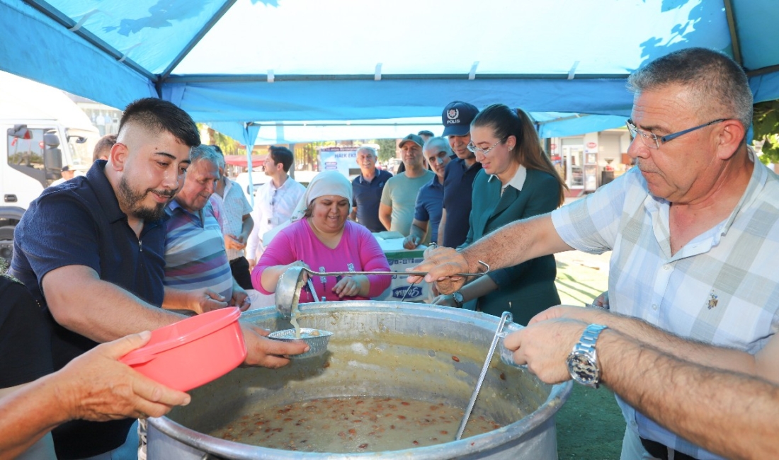 Köşk Belediyesi tarafından Muharrem ayı nedeniyle aşure hayrı düzenledi. Başkan