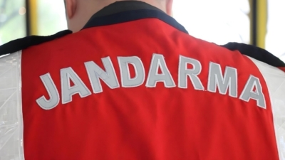 Köşk'te yol kontrolü esnasında jandarma ekiplerinin ’dur’ ihtarına uymayarak kaçan