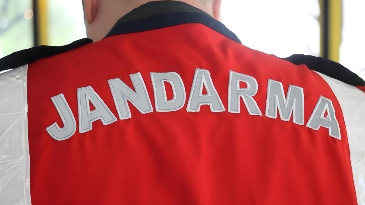 Köşk'te yol kontrolü esnasında jandarma ekiplerinin ’dur’ ihtarına uymayarak kaçan