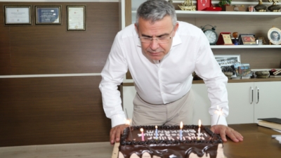 Köşk Belediyesi Personelleri, Belediye Başkanı Nuri Güler için süpriz kutlama