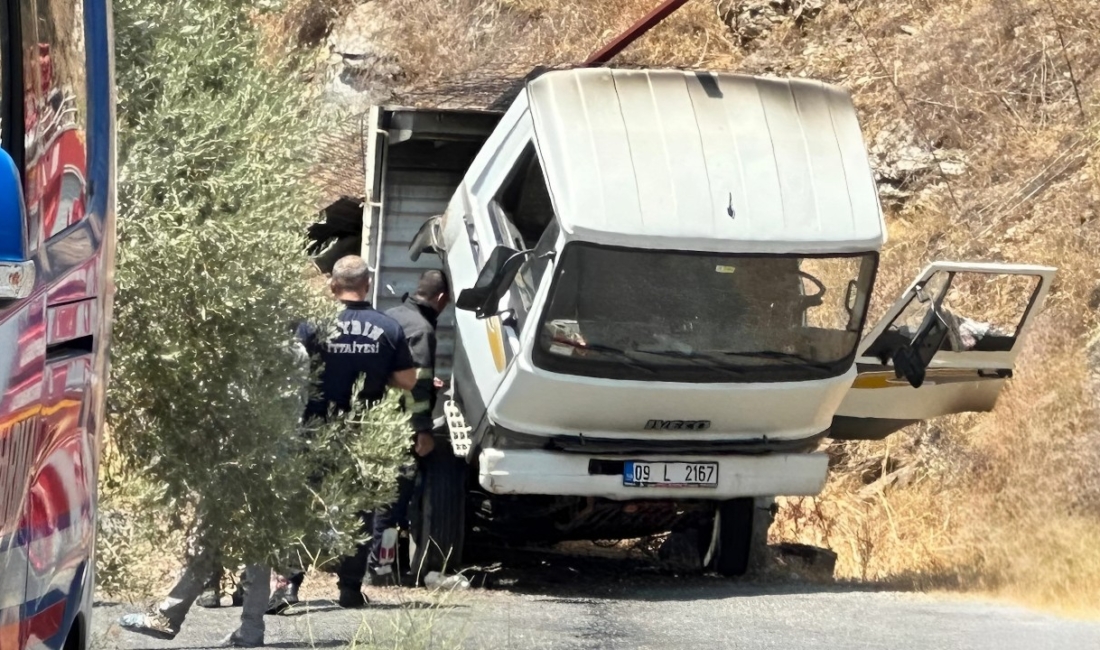 Köşk’te seyir halindeki kamyon yandı Yangın saat 12:30 sularında Başçayır Mahallesi yakınlarında meydana geldi.