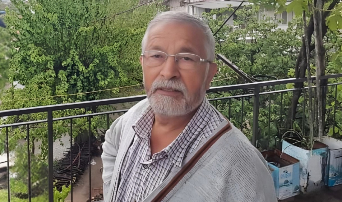 Arazisinde kalp krizi geçiren adam hayatını kaybetti Köşk'te bulunan arazisinde kalp krizi geçiren Mustafa Candan, hastaneye kaldırılırken