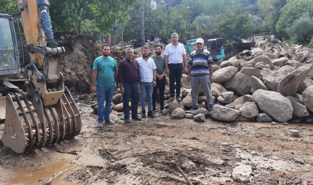 Başkan Güler, Başçayır’da istinat duvarı çalışmalarını inceledi Köşk Belediye Başkanı Nuri Güler, toprak kaymalarına karşı Başçayır Mahallesi'nde