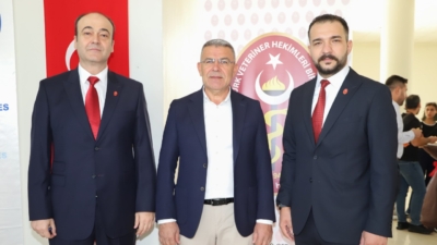 Aydın Veteriner Hekimler Odası'nın 16. Olağan Genel Kuruluna katılan Köşk