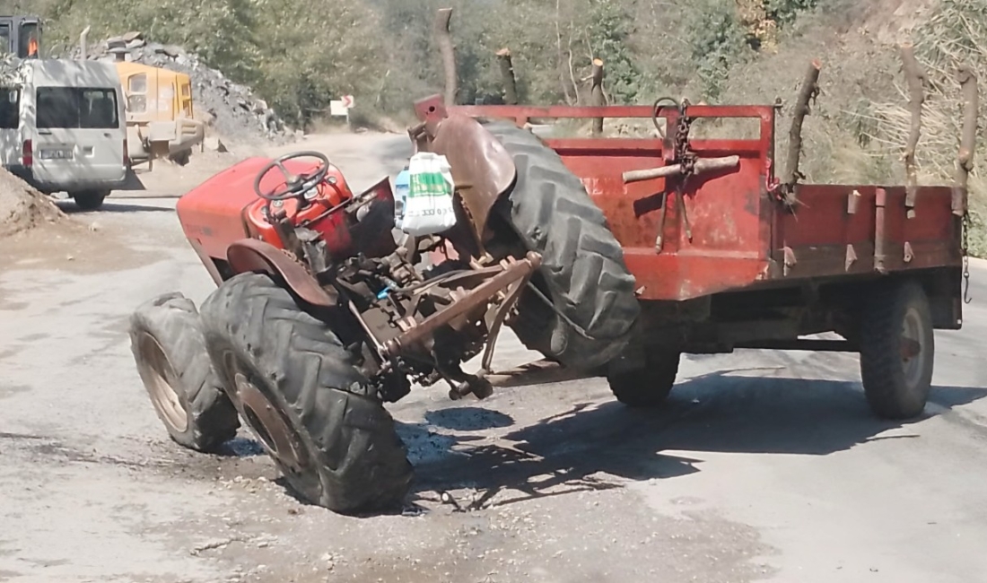 Seyir halinde ters dönen traktörün sürücüsü yaralandı Kaza öğle saatlerinde Başçayır - Köşk karayolu, Uzundere Mahallesi yakınlarında