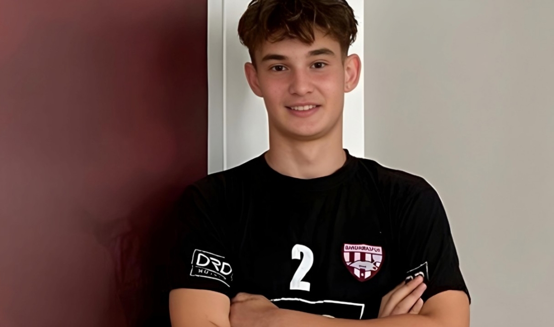 Aydın takımlarından Cüneyt Doğruer Spor Kulübü'nde yetişen Köşklü Mustafa Tuna,