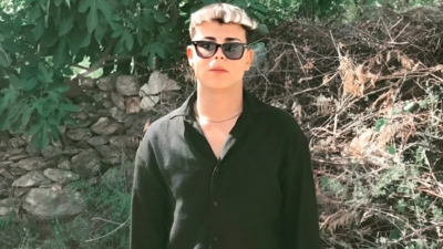 Köşk'te kontrolden çıkan motosikletin refüje çarparak takla attığı feci kazada