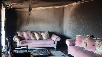 Yangın saat 14:30 sıralarında Altıeylül Mahallesinde bulunan bir apartmanın 4.