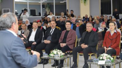 Türk Edebiyatı'nın önemli isimlerinden, usta kalem Abdurrahim Karakoç, Köşk Halk