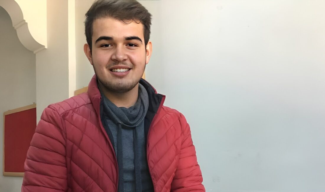 26 yaşındaki genç göz yaşları içinde toprağa verildi Karatepe Mahallesi, Çamlık mevkiinde silahla başından vurularak yaşamını yitiren Uğur