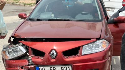 Kaza saat 12:20 sıralarında Gazi Mustafa Kemal Caddesinde meydana geldi.