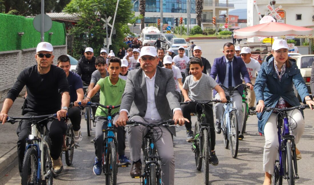 19 Mayıs Bisiklet Turu coşkusu Köşk’ü sardı 19 Mayıs Atatürk’ü Anma, Gençlik ve Spor Bayramı kutlamaları kapsamında