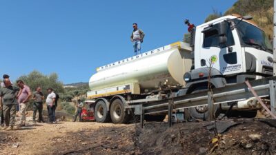 Yangın saat 11:00 sıralarıneq Köşk’e bağlı Menteşeler mahallesinde meydana geldi.