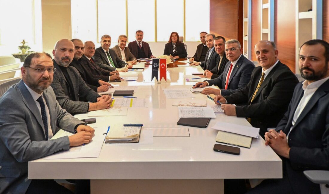 Aydın Büyükşehir Belediyesinde düzenlenen koordinasyon toplantısında; Köşk'te yapımı başlayacak olan