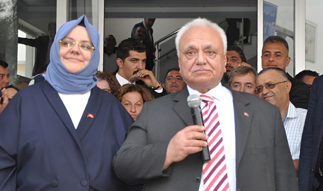 Köşklü Bakanlar zincirleme kazada yaralandı Eskişehir'in Sivrihisar ilçesinde meydana gelen zincirleme trafik kazasında, aralarında eski