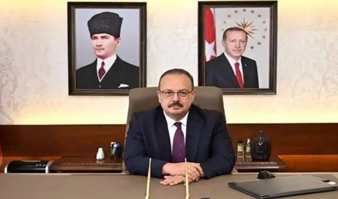 Cumhurbaşkanlığı kararnamesiyle Aydın Valisi Yakup Canbolat Ankara Valiliği’ne atanırken, yerine