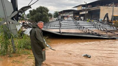 Köşk'te etkili olan sağanak yağış ve kuvvetli rüzgar, yaşamı olumsuz