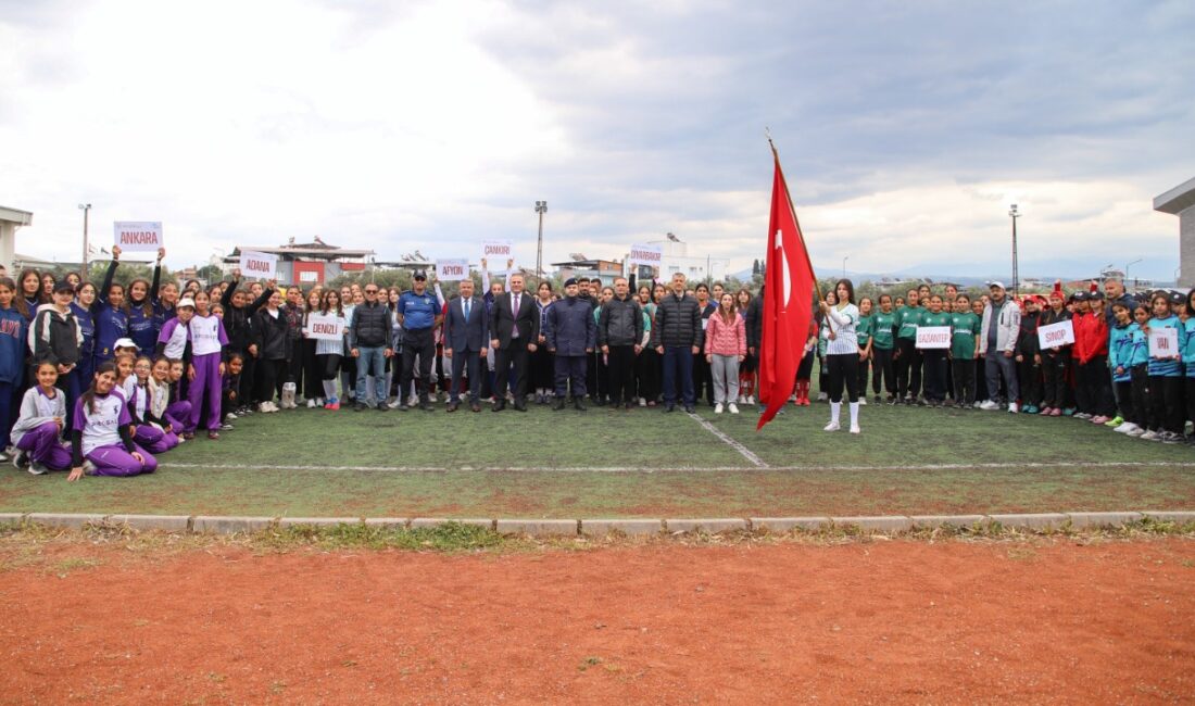 Köşk, Türkiye genelinden gelen genç sporcuları ağırlıyor. Satvet Köşklü Stadyumu’nda
