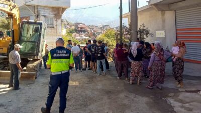 Köşk'e bağlı Başçayır Mahallesi’nde, altyapı çalışması kapsamında kazılan yolun yaklaşık