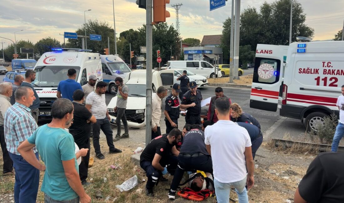 Köşk'te  otomobil ile hafif ticari aracın çarpışması sonucu 2